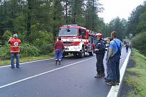 Prvním ostrým výjezdem nového vozu novorolských hasičů byl zásah u zářijové havárie sanitního vozu. 