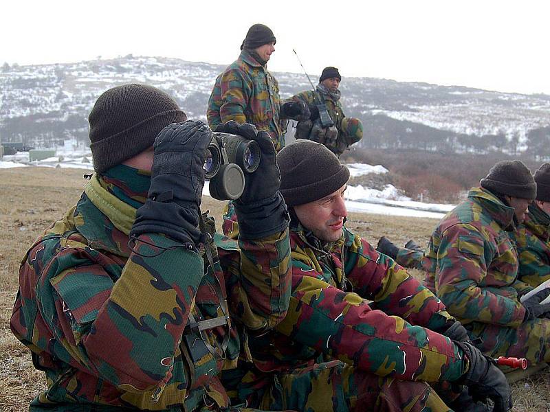 Cvičení belgických vojáků ve vojenském výcvikovém prostoru Hradiště na Karlovarsku