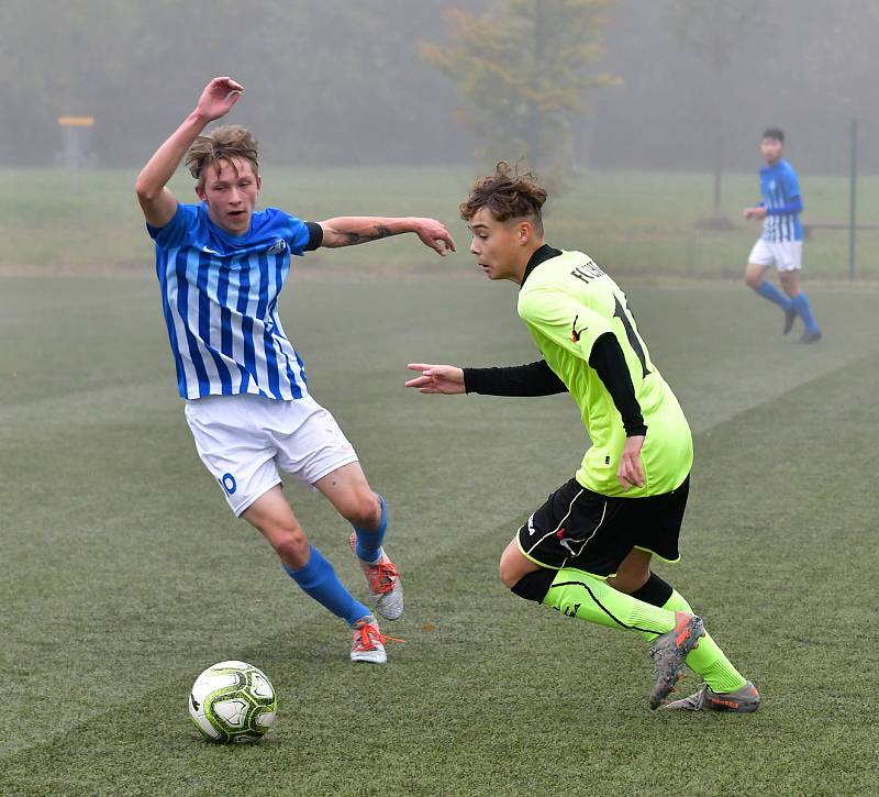 Dorostenci Ostrova se na vítězství natrápili, když udolali FC Cheb v poměru 4:3.