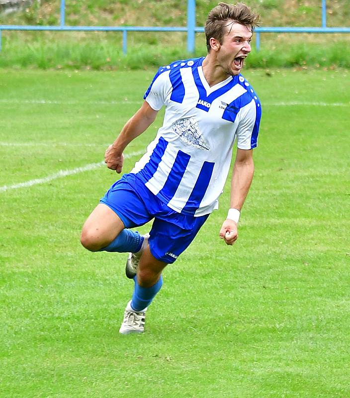 Karlovarská Lokomotiva v úvodním kole podzimní části krajského přeboru udolala 1:0 výběr Nové Role.