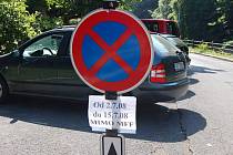 Dopravní omezení. Zaparkovat v centru lázeňské části Karlových Varů bude o festivalu velice obtížné.