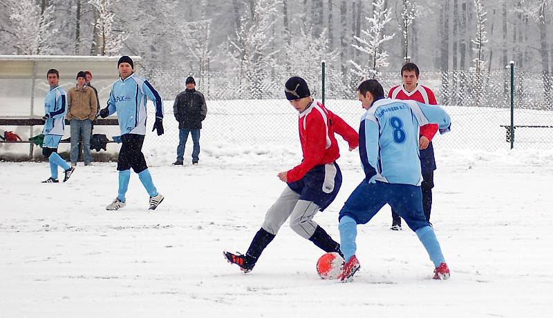 Stružná pokořila Bečov vysoko 8:2. 