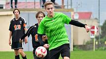 V derby se Sedlecem uhrály Dalovice (v zeleném) nerozhodný výsledek 1:1, když poté neuspěly penaltovém rozstřelu.