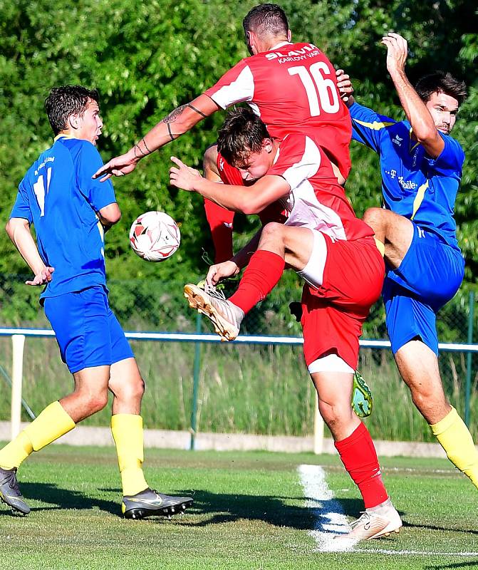 Karlovarská Slavia remizovala 2:2 s mariánskolázeňskou Viktorií.