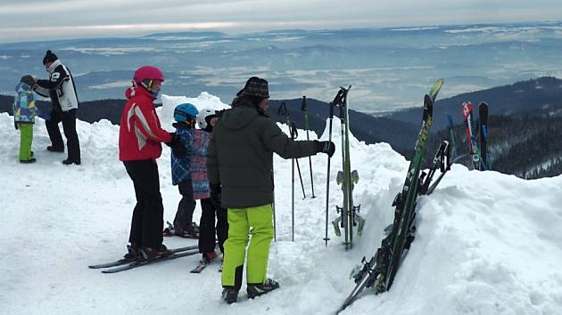 Lyžování ve Skiareálu Neklid - Boží Dar.