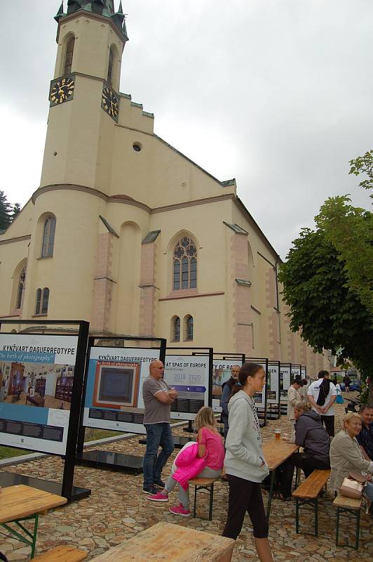 V Jáchymově se středu uskutečnily velké oslavy u příležitosti historického milníku pro všechny hornické spolky, zápisu Hornického Krušnohoří na seznam UNESCO.