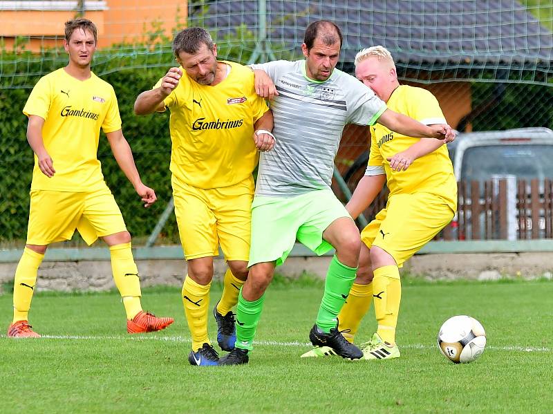 Fotbalisté Sedlece si připsali o víkendu na účet premiérovou výhru, když v 6. kole I. B třídy porazili Křižovatku 4:2.