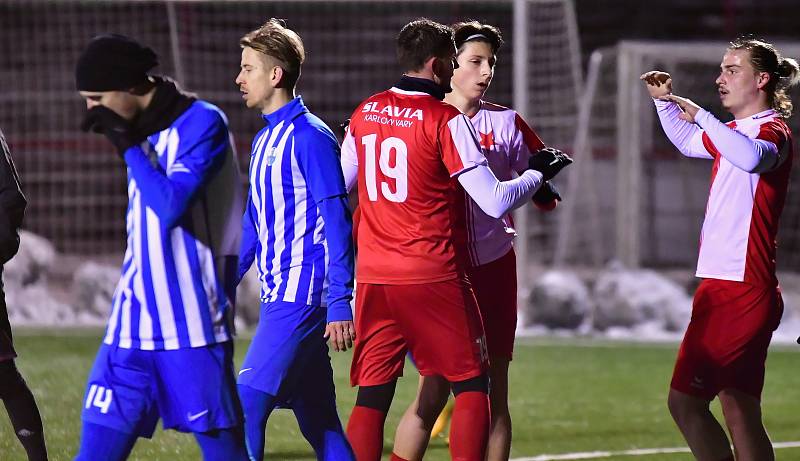 První utkání v rámci zimní přípravy mají úspěšně za sebou fotbalisté třetiligové karlovarské Slavie, kteří porazili Ostrov vysoko 8:2.