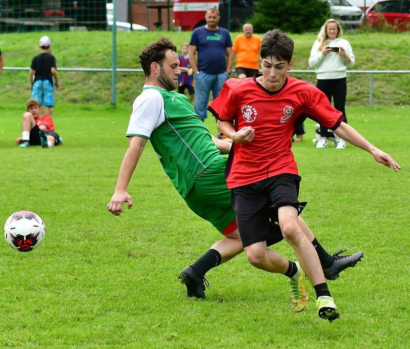 Rabbit Cup v malé kopané ovládl v Hroznětíně výběr Tiki-Taka.