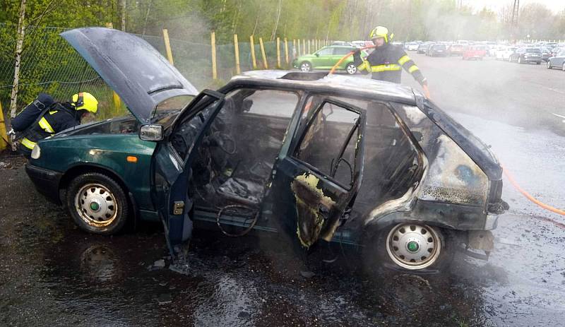 Desítky událostí a zásahů mají za sebou hasiči v Karlovarském kraji.