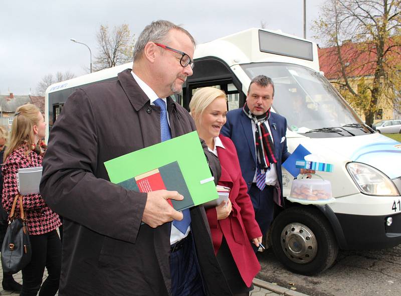 Lídři osmi nejsilnějších stran v Karlovarském kraji spolu diskutovali v Bochově.