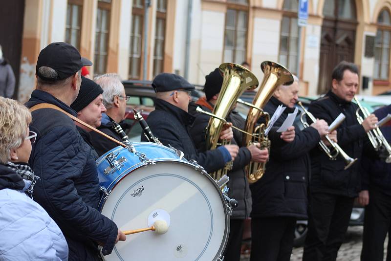 Obyvatelé Lokte si podruhé užili novodobý masopust.