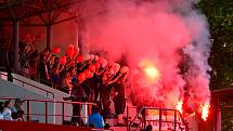 Karlovarská Slavia udělala za jarní částí Fortuna ČFL vítěznou tečku, když v derby porazila Baník Sokolov 5:1.