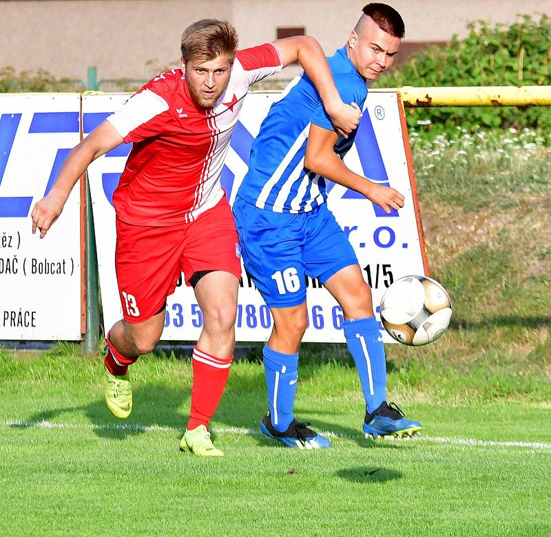 Po neúspěšném angažmá v karlovarské Slavii zamířil Daniel Nimrichter zpět do březovské Olympie.