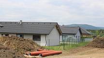 Nových domů v Otovicích přibývá.