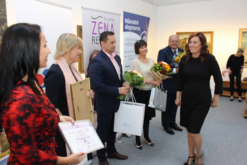 Slavnostní předávání ocenění v soutěži Žena regionu za rok 2018 se konalo v Galerii umění Karlovy Vary.