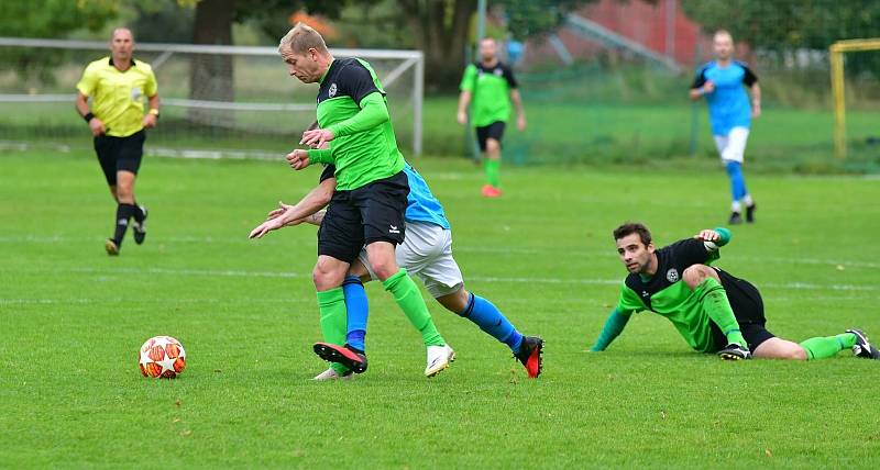 Fotbalisté Hroznětína uspěli i ve třetím domácím utkání krajského přeboru, když porazili Nové Sedlo 2:0.