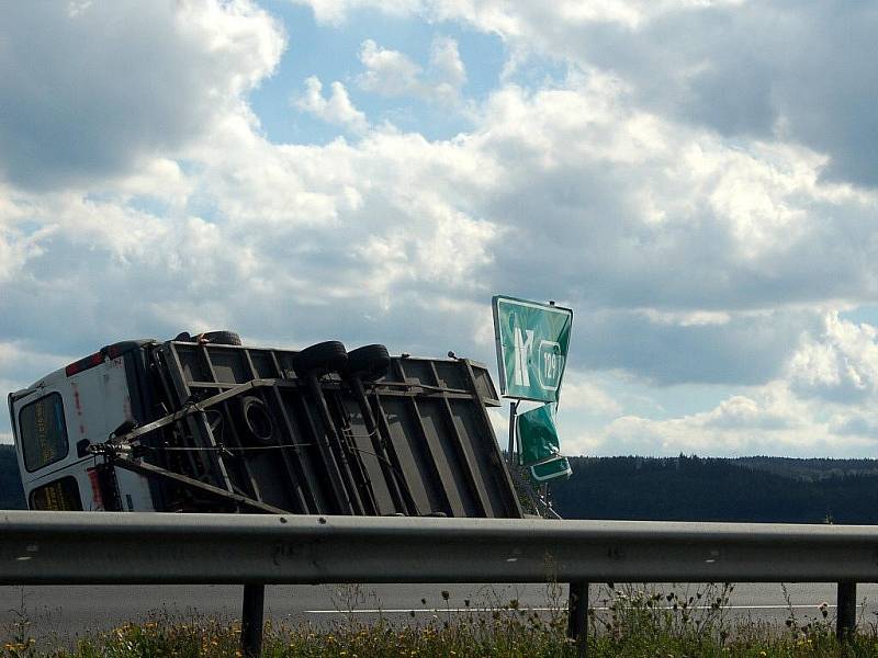 Dopravní nehoda, ke které došlo v pondělí 29. srpna odpoledne v Karlových Varech