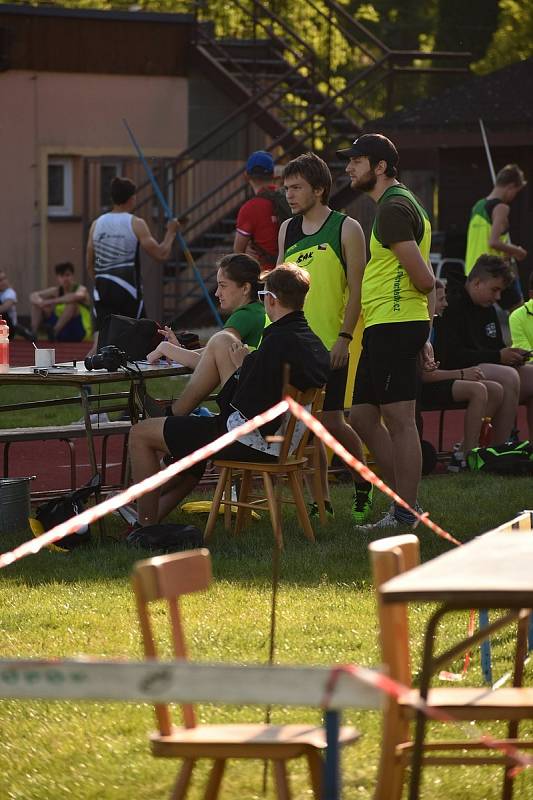 Novou atletickou sezonu zahájil  v rámci projektu Spolu na startu i chodovský ŠAK. Na svém stadionu v Husově ulici připravil pro všechny věkové kategorie běhy na 60 a 300 m, skok do dálky  a hod kriketovým míčkem pro atletické přípravky  a pro vyšší kateg