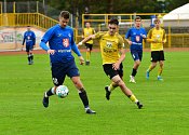 FORTUNA divize A, 12. kolo: FK Baník Sokolov (na snímku fotbalisté ve žlutých dresech) - FK Tachov 0:0.