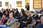 Setkání s hejtmankou Karlovarského kraje Janou Mračkovou Vildumetzovou v Galerii umění v Kralových Varech