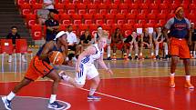 BA Karlovy Vary – Syracuse University Athletics 56:97 (14:28, 22:54, 33:75, 56:97).