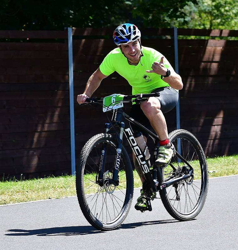 Rekordních 135 triatlonistů se postavilo na start 29. ročníku KIWI Xterra Triatlonu.