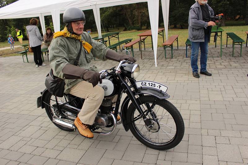 Historia Motor Club Františkovy Lázně pořádal v sobotu 1. září už 8. ročník Veteran Rallye Františkovy Lázně.