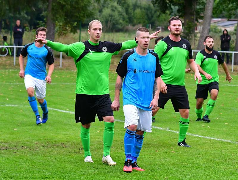 Fotbalisté Hroznětína uspěli i ve třetím domácím utkání krajského přeboru, když porazili Nové Sedlo 2:0.