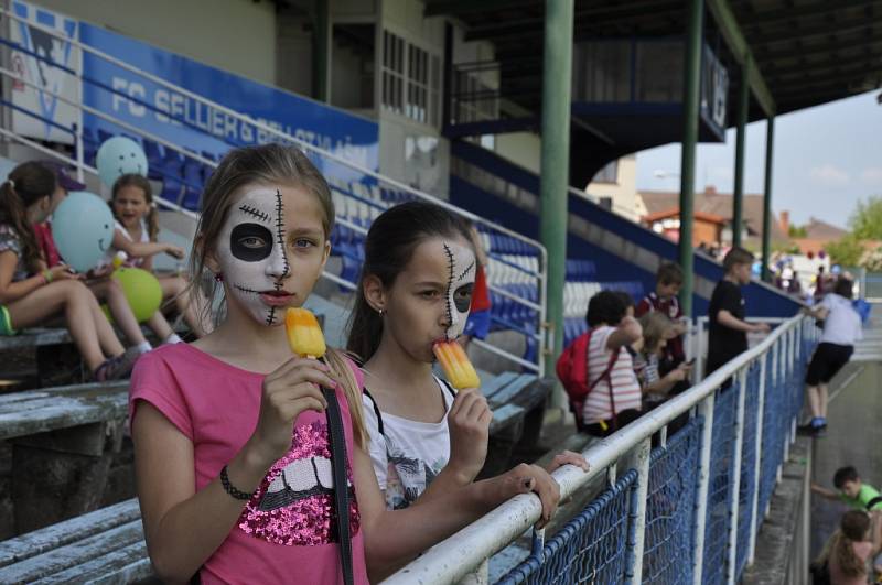 Dětský den nejmenší oslavili  ve fotbalovém areálu