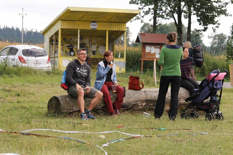 VlčkoviceFest stále pokračuje. Teprve až v neděli ráno se přítomní rozloučí bohoslužbou pod širým nebem.