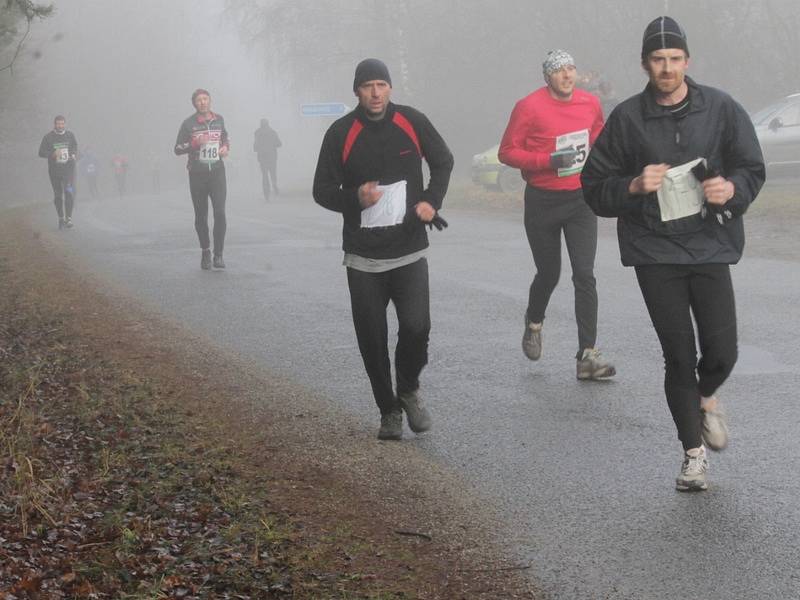 Ke 40. běhu z Vlašimi na Blaník se přihlásilo 227 běžkyň a běžců různých věkových kategorií.