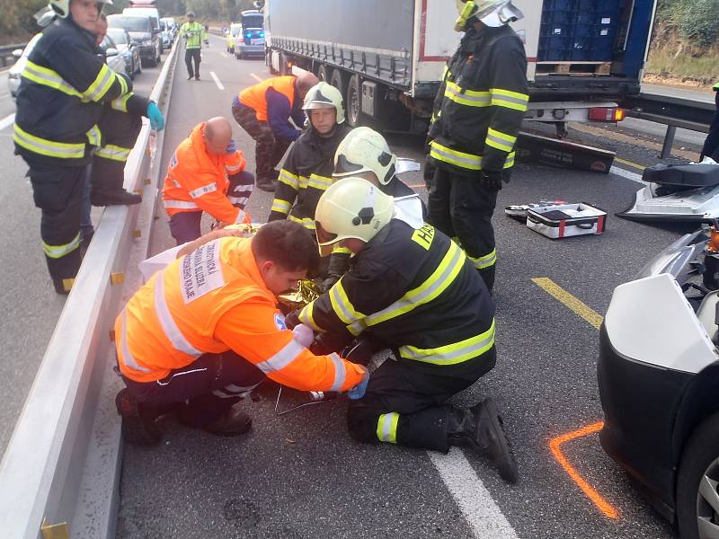 Dopravní nehoda na 61. kilometru dálnice D1, ve směru na Brno.