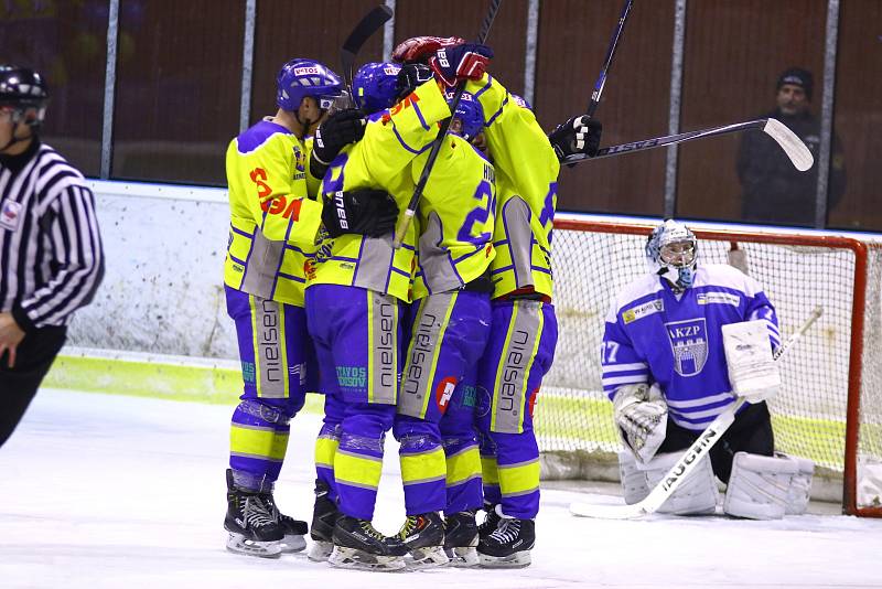 Krajská Liga: Benešov - Vlašim 5:2.