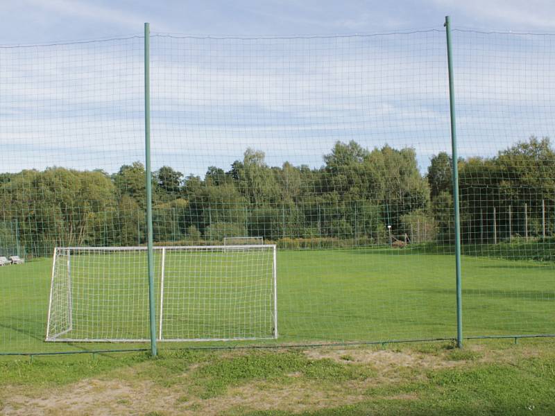 U zimního stadionu v Benešově vyroste do konce roku minihřiště s umělou trávou.