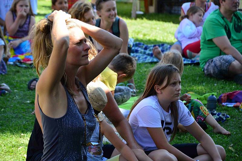 Z reggae festivalu na louňovickém zámku.