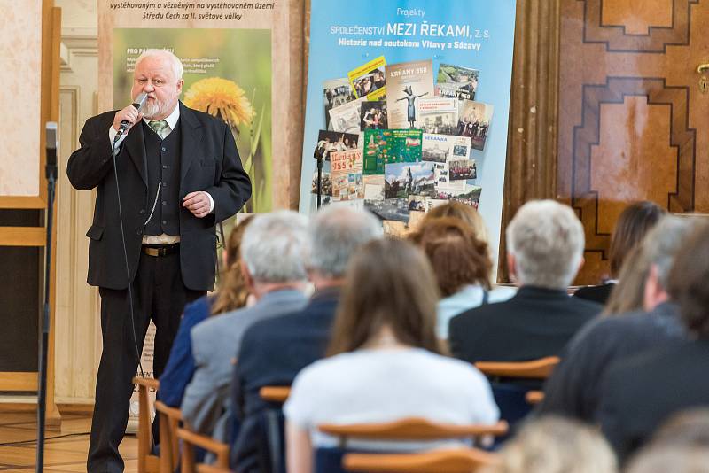 Setkání ve Valdštejnském paláci na pražské Malé Straně připomnělo 80. výročí tragických událostí z období nacistické okupace.