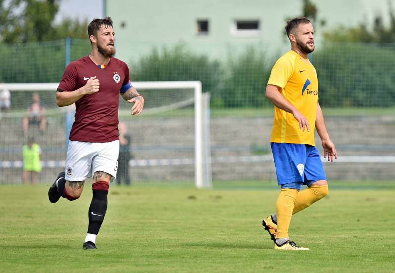 FORTUNA:ČFL a svátek v Benešově, který hostil béčko Sparty. Prohrál na penalty.