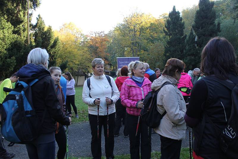 První ročník charitativního Nordic Walking pochodu na Konopišti se tam konal v sobotu 14. října.