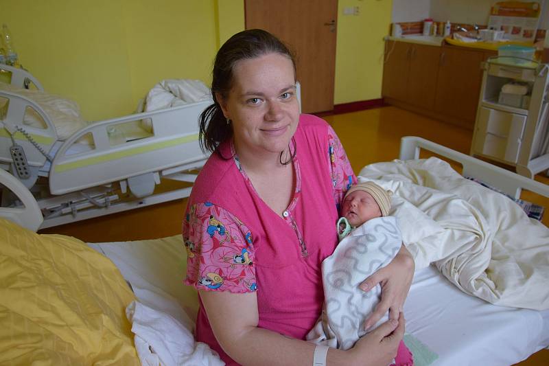 Ondřej Bohuněk se manželům Olze a Václavovi narodil v benešovské nemocnici 23. dubna 2022 v 8.16 hodin, vážil 3150 gramů. Doma ve Vlašimi na něj čekali bratři Daniel (10) a Jakub (5).