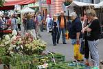 Benešovské posvícení zahájil farmářský trh na náměstí.