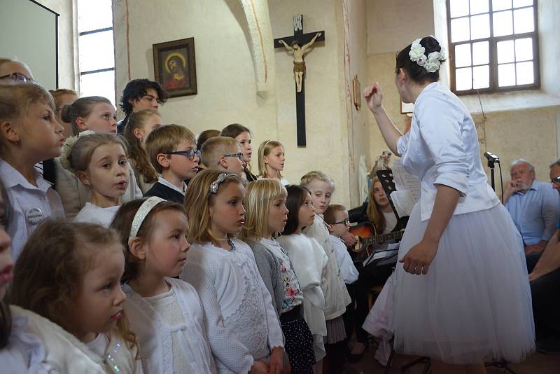 V kostele sv. Filipa a Jakuba v Mnichovicích pořádali Noc kostelů.