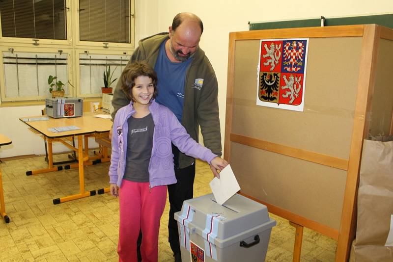 Ve vlašimském gymnáziu volili lidé v rámci okrsku 7 a 10.