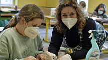 Testování školáků na koronavirus. Ilustrační foto.