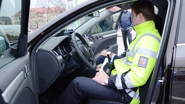 Škoda Superb s šestiválcovým motorem FSI o objemu 3,6l a výkonem 191kW (260 k) s maximální rychlostí jezdí na bernartickém a mirošovickém úseku dálnice D1. 