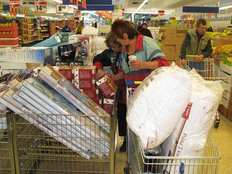 V Týnci nad Sázavou konečně otevřeli supermarket Lidl