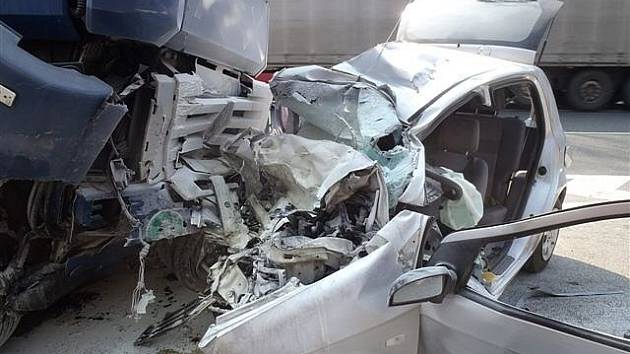 Tragická dopravní nehoda na silnici I/3 u Senohrab.