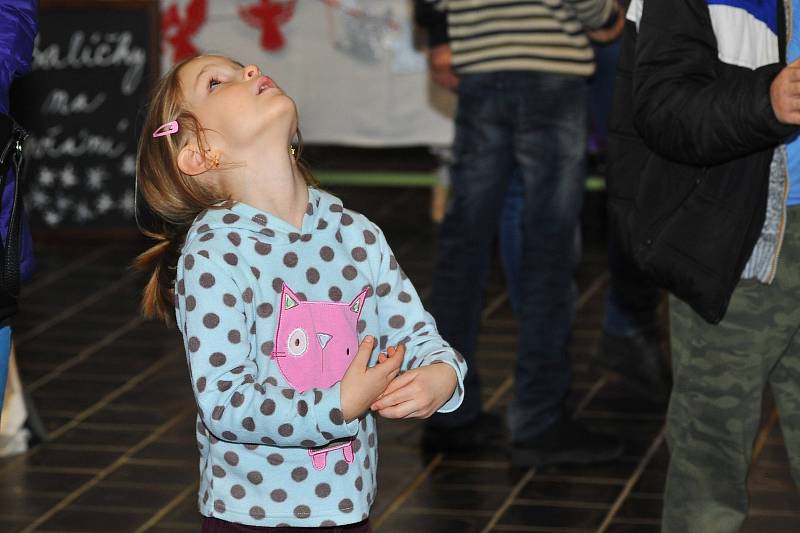 Advent na Františku byla akce Centra sklářského umění, Huť František v Sázavě.