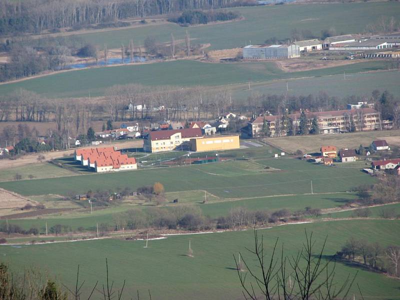 Víkedový zájem lyžařů sjezdovka na Monínci a lanovka i vleky s velkou rezervou pokryly.