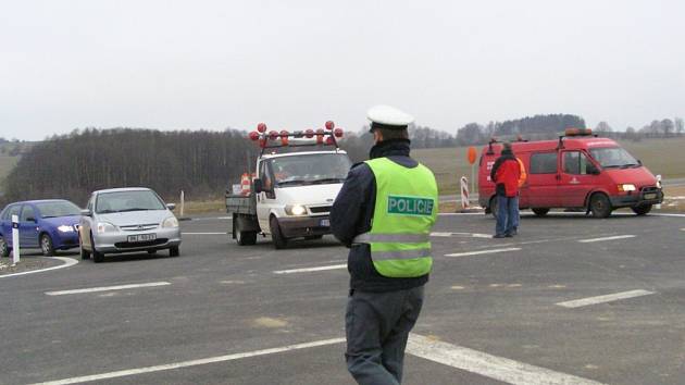 Část dálnice D3 mezi Táborem a Meznem museli policisté uzavřít.